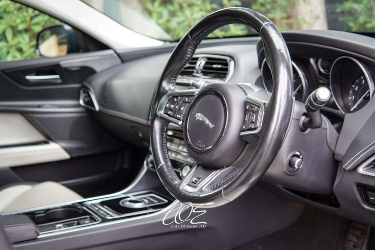 2016 Jaguar XE 2.0 XE R-Sport i Auto 4dr Saloon Petrol Automatic