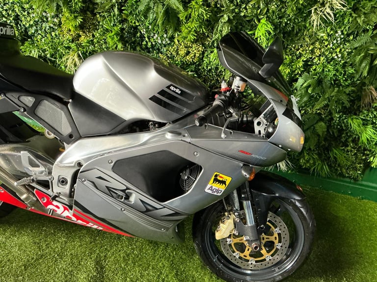 Aprilia RSV 1000 free delivery 