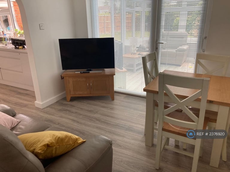 3 bedroom house in The Roundmeade, Maghull, L31 (3 bed) (#2376920)