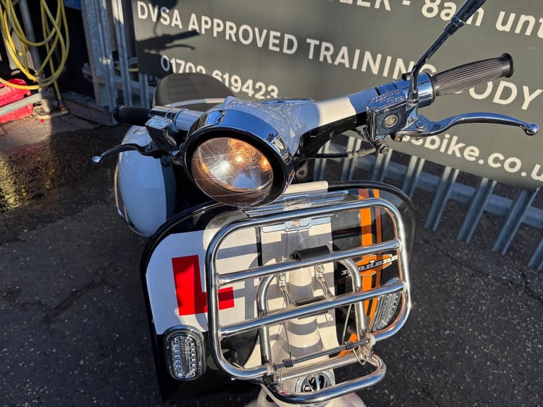 AJS Modena Retro Classic Style 125cc Scooter 2017 795 Miles