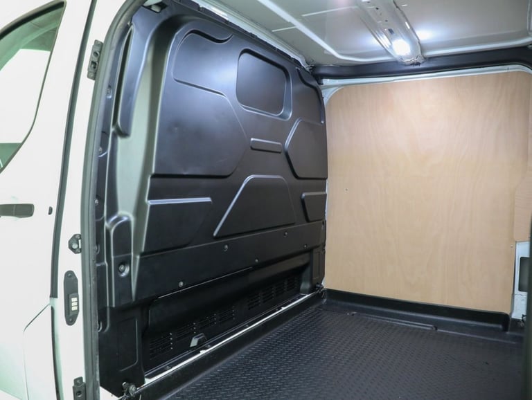 2022 Ford Transit Custom 2.0 300 EcoBlue Limited Panel Van 5dr Diesel Manual L2 H1 Euro 6 (s/s) (...
