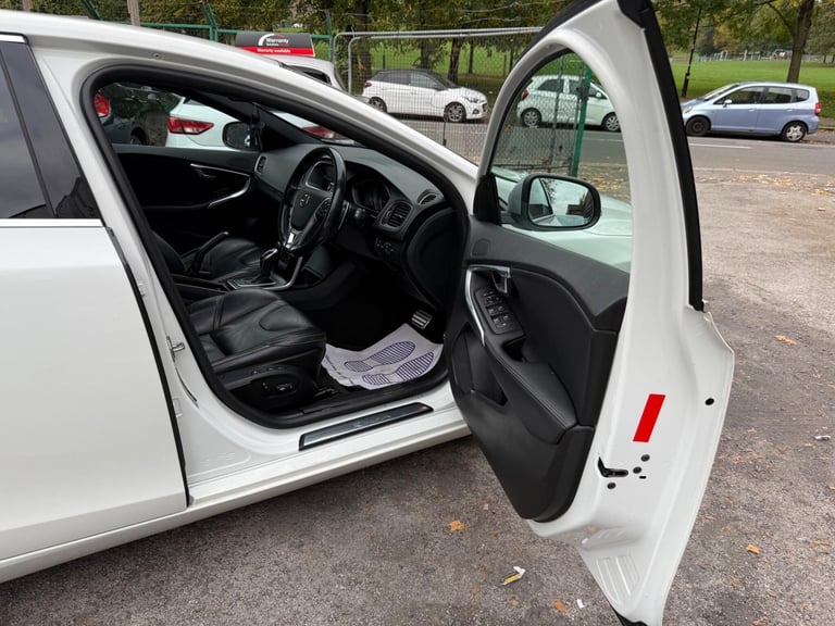 2019 Volvo V40 1.5 T3 R-Design Edition Auto Euro 6 (s/s) 5dr HATCHBACK Petrol Automatic