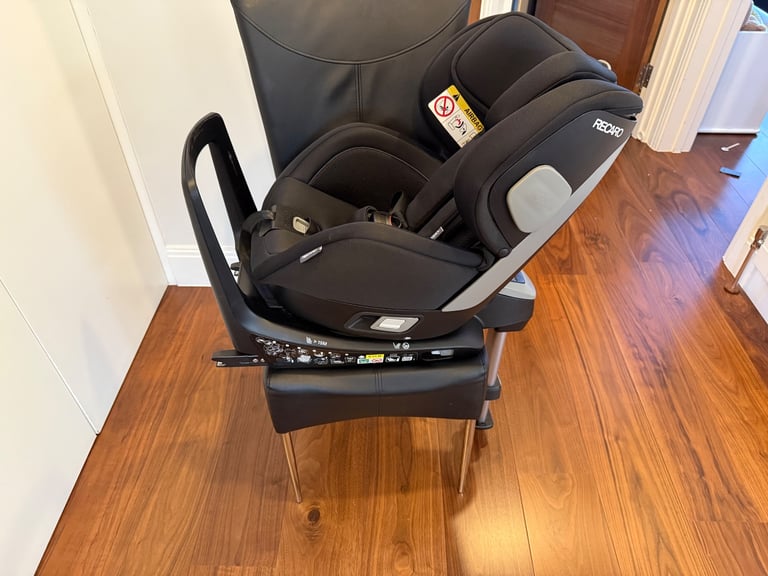 Recaro Salia 360 degree car seat