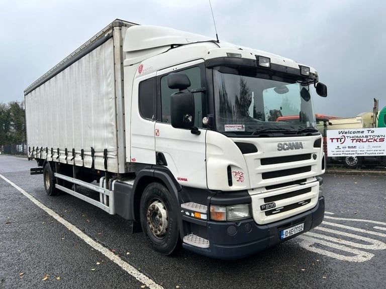 2010 SCANIA P230 Sleepercab, 4X2 27ft Curtainsider with Tuckaway Tail Lift