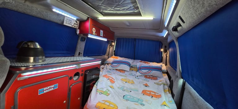 1999 Mazda Bongo Friendee 2.5 litre Automatic Petrol / LPG Pop Top Campervan