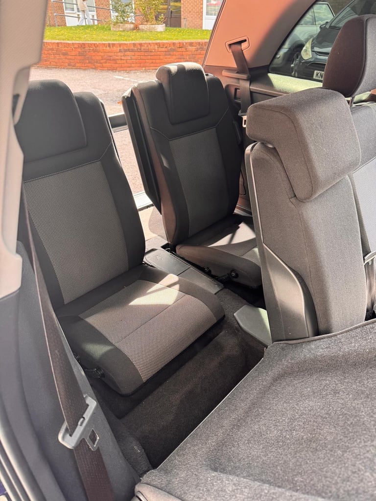 2014 Vauxhall Zafira – 7 Seater | ULEZ Compliant | Excellent Condition | £3,400 (Negotiable)