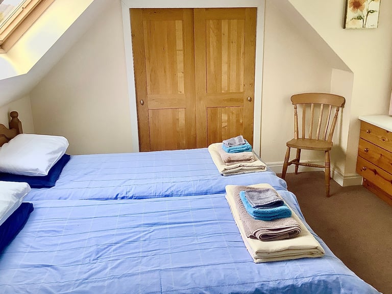 LOVELY 3 bedroom 2 bathroom SPACIOUS COTTAGE IN NEWTONMORE