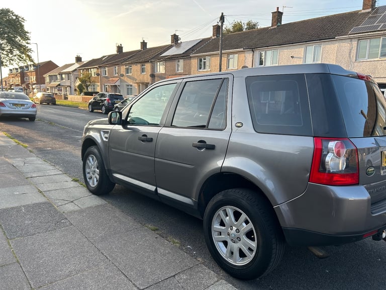 Land Rover, FREELANDER, Estate, 2010, Manual, 2179 (cc), 5 doors