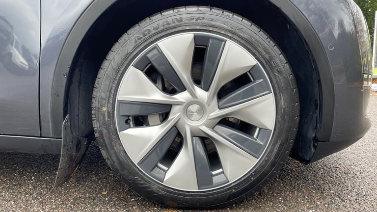 2022 Tesla Model Y Long Range AWD 5dr Auto Electric