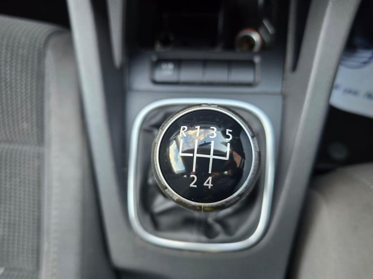2009 Volkswagen Jetta 1.6 FSI SE Euro 4 4dr SALOON PETROL Manual