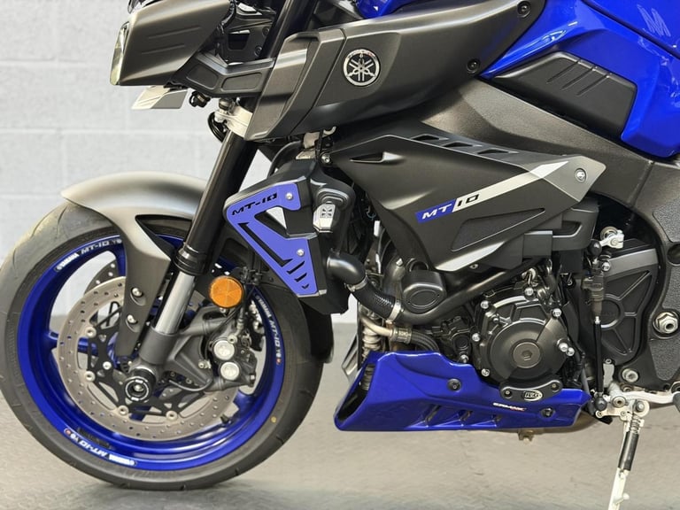 2018 Yamaha MT-10 1000 Hyper-naked Petrol Manual Euro 4 (160 ps)