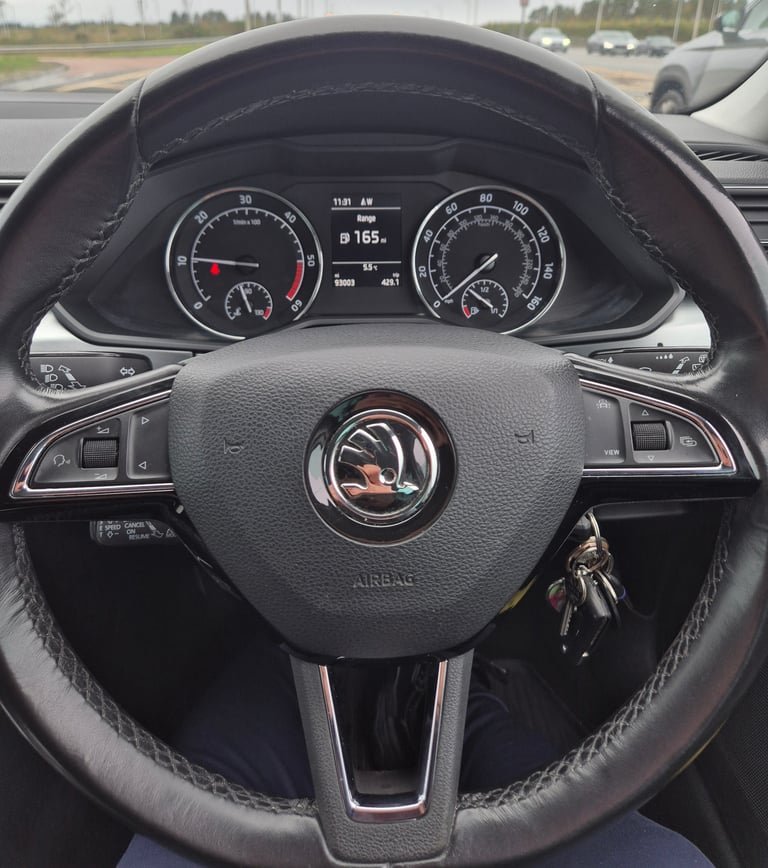 SKODA SUPERB , 2.0TDI, 93K MILES , LONG MOT 