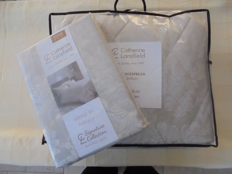 image for New and sealed Catherine Lansfield Double Quilted Bedspread. And double duvet set