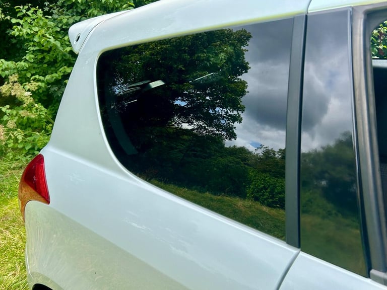 SUZUKI SWIFT 1.6*SPORT*1Owner-7Suzuki Svs-Xenons-Nav**OUTSTANDING CHERISHED