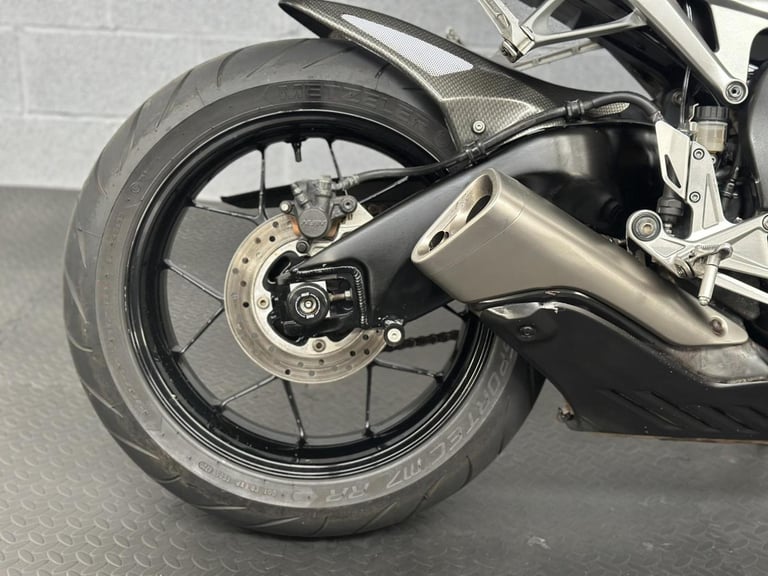 2013 Honda CBR1000RR Fireblade 1000 Super Sports Petrol Manual (178 ps)