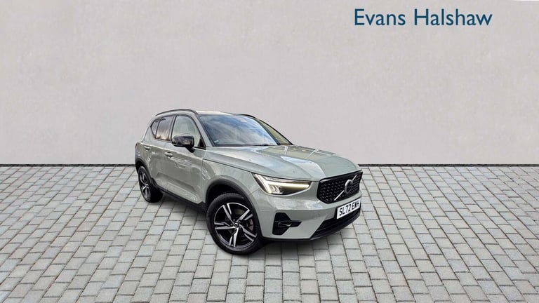 image for 2022 Volvo XC40 2.0 B3P Plus Dark 5dr Auto Estate Petrol Automatic