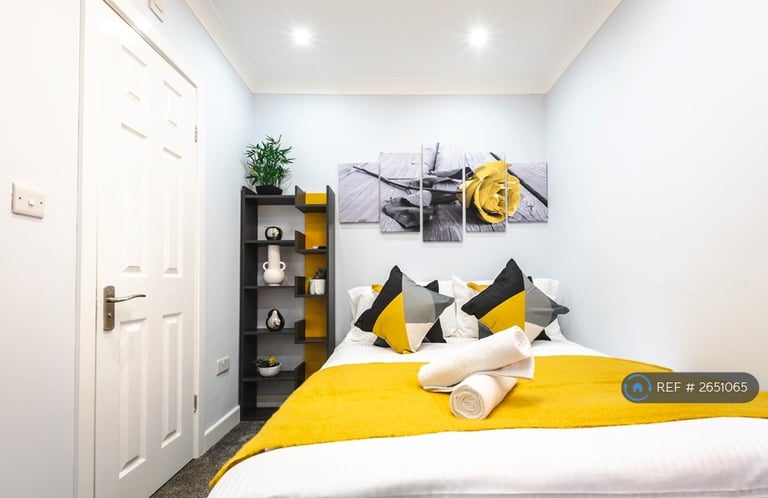 2 bedroom flat in Addington Road, Reading, RG1 (2 bed) (#2651065)