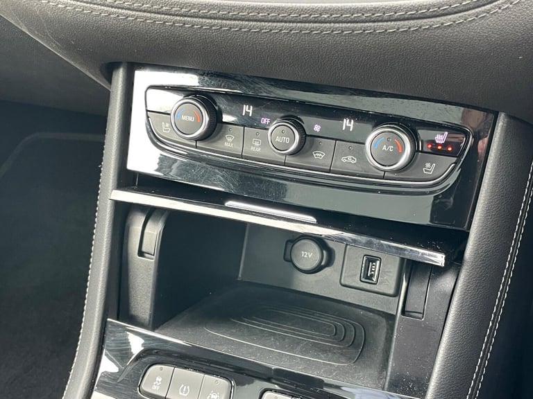 2020 Vauxhall Grandland X 1.5 Turbo D BlueInjection Elite Nav Euro 6 (s/s) 5dr HATCHBACK Diesel M...