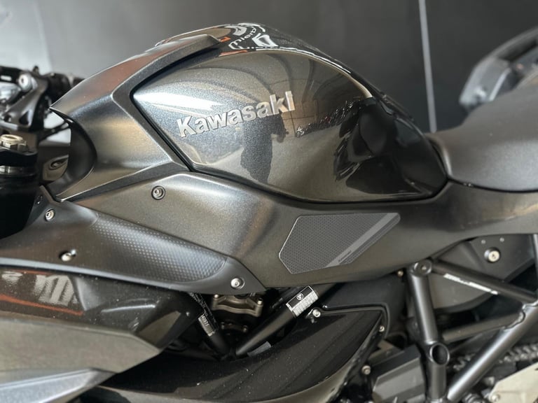 STUNNING ONE OWNER 2021/21 KAWASAKI NINJA H2 SX TOURER MOTORCYCLE 