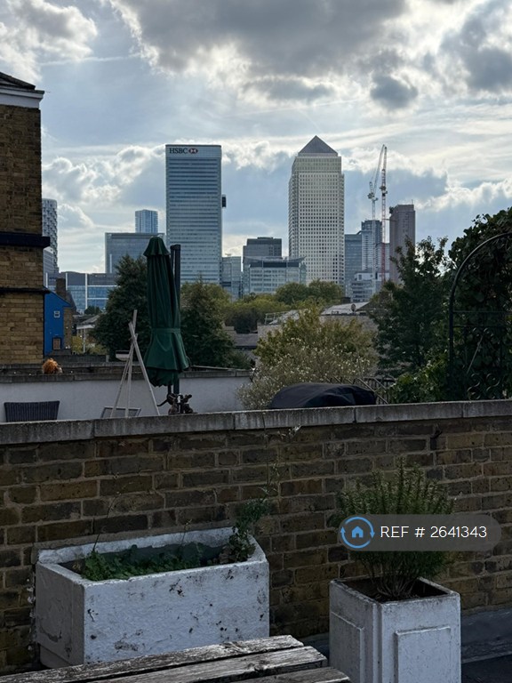 2 bedroom flat in Kerbey Street, London, E14 (2 bed) (#2641343)