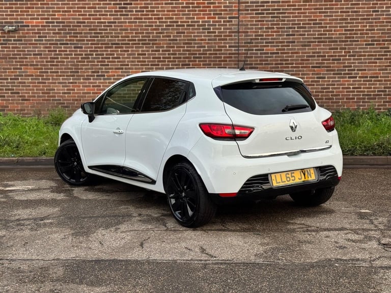 2015 Renault Clio 1.5 dCi Dynamique S Nav Auto Euro 6 5dr HATCHBACK Diesel Automatic