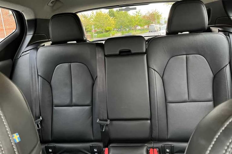 2018 Volvo XC40 2.0 D4 Inscription SUV 5dr Diesel Auto AWD Euro 6 (s/s) (190 ps) SUV Diesel Autom...