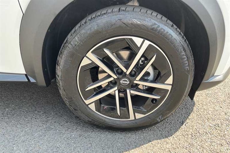 2025 Nissan Juke 1.0 DIG-T N-CONNECTA 5DR Hatchback Petrol Manual