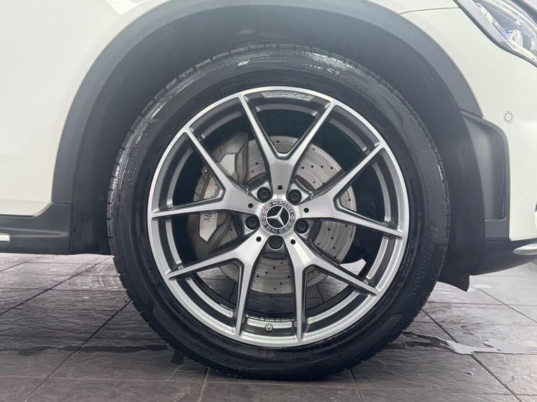 MERCEDES-BENZ GLC 2.0 GLC300d AMG Line (Premium Plus) Coupe G-Tronic+ 4MATIC