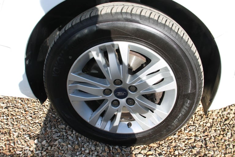 2014 Ford S-Max 1.6 TDCi Zetec Euro 5 (s/s) 5dr MPV Diesel Manual