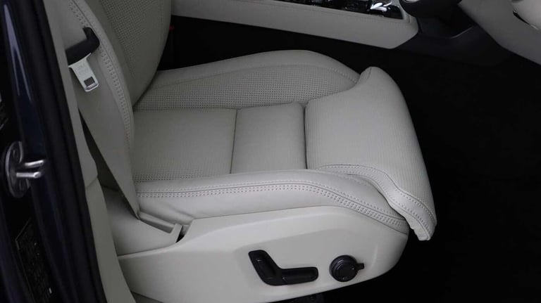 2025 Volvo XC90 T8 AWD PHEV Ultra Dark (Blond, Sunroof, Bowers &amp; Wilkins, 360 Camera) ESTATE ...