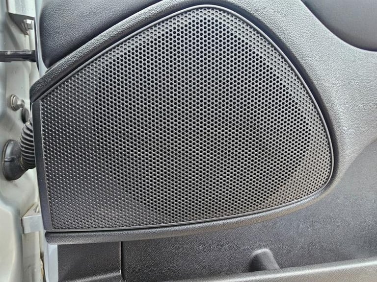 2012 Chrysler Delta 1.4 M-Air SR Euro 5 (s/s) 5dr HATCHBACK Petrol Manual