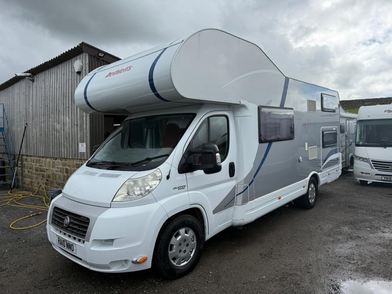 image for 2010 - Dethleffs Advantage - 3 ltr - 25,000 Miles - 6 Berth / 6 Belts 