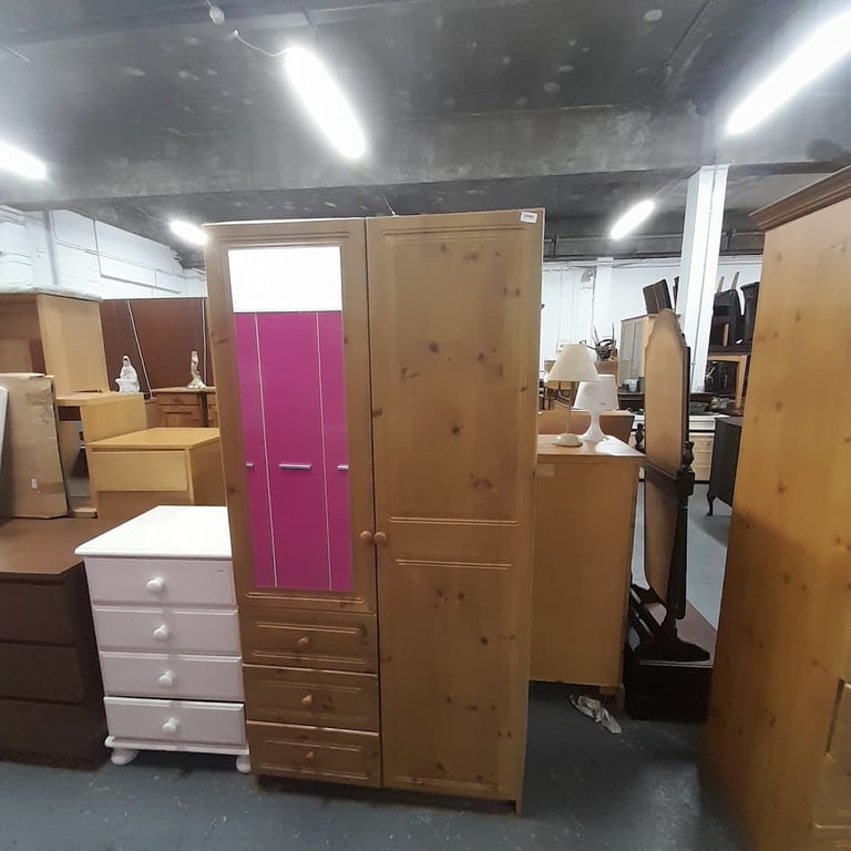 2 door wardrobe with 3 drawers and mirror 102cm x 55cm x 185cm, Ref:19585