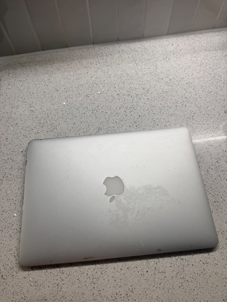 Apple MacBook Air 2016 for parts 