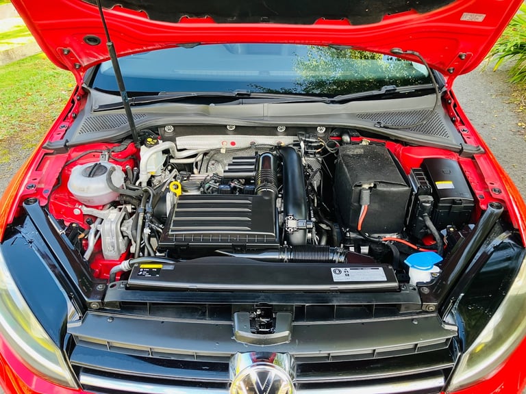 2013/63 VOLKSWAGEN GOLF Mk7 1.4 GT TSI DSG Auto 5dr **CARPLAY - PAN ROOF - LEATHER - XENONS**