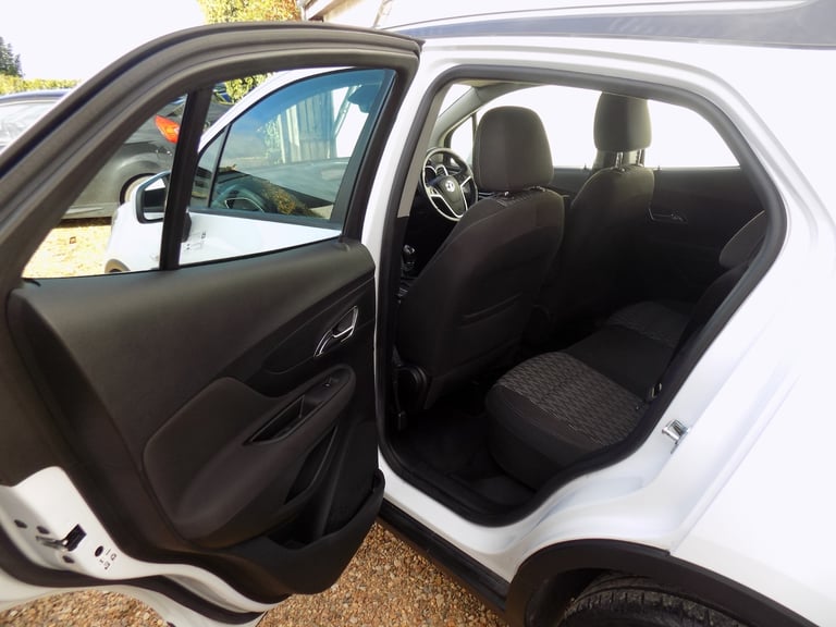 2015 Vauxhall Mokka 1.4T Exclusiv 5dr HATCHBACK Petrol Manual