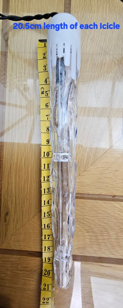 40 Blue White Icicles Christmas Or Party Lights 15.7mtrs Electrical Outdoor