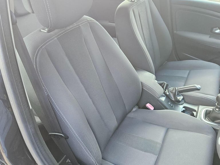 Renault, MEGANE, Hatchback, 2011, Manual, 1461 (cc), 5 doors
