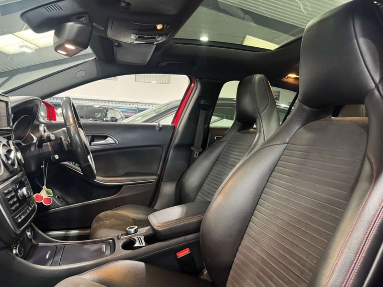 2015 Mercedes-Benz GLA 2.1 GLA 220 AMG Line Premium+CDi 4Matic Auto 4WD 5dr SUV Diesel Automatic