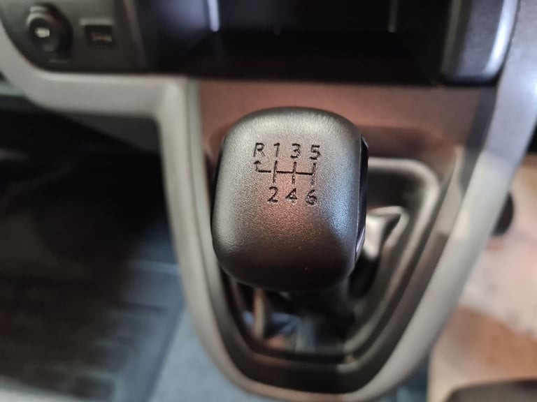 VAUXHALL VIVARO 1.5 TURBO D 2900 DYNAMIC P/V L1 H1 100 BHP SWB DIESEL