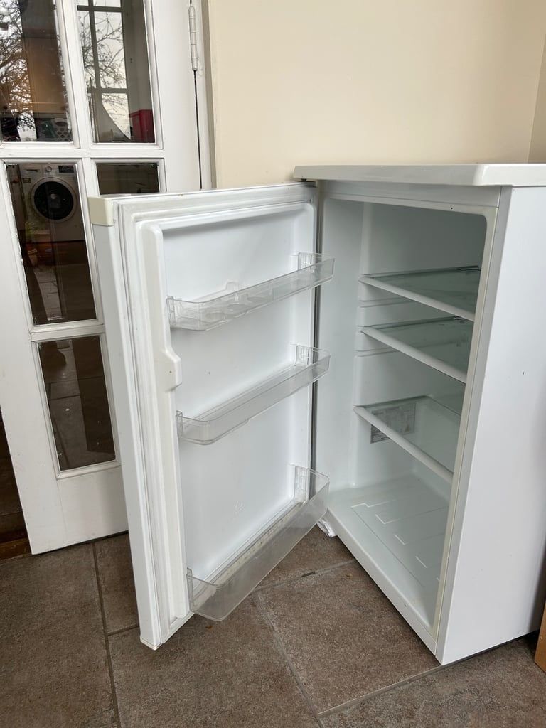 image for Curry's Essential Undercounter Fridge