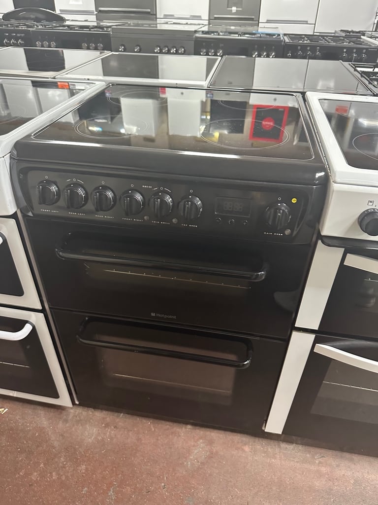 image for 60CM BLACK HOTPOINT ELECTRIC COOKER