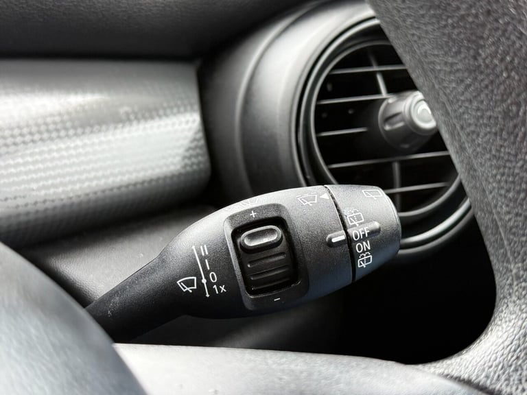 2017 67 MINI HATCH 1.5 COOPER HATCHBACK 3DR PETROL AUTO EURO 6 (S/S) (136 PS)