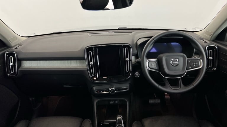 2024 Volvo XC40 Ultra, B3 Mild hybrid, Petrol, Bright (360 camera, Heated Windscreen) Estate Petr...