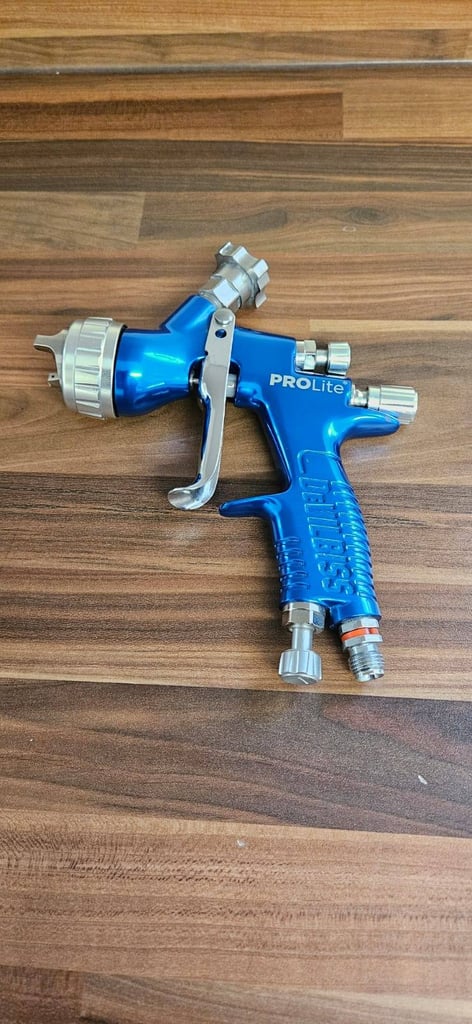 image for DEVIBLISS PRO LITE 1.3 TE10 BASE COAT PAINT GUN 