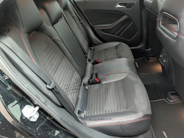 2018 Mercedes-Benz A-Class 2.1 A200d AMG Line (Premium Plus) Hatchback 5dr Diesel 7G-DCT Euro 6 (...