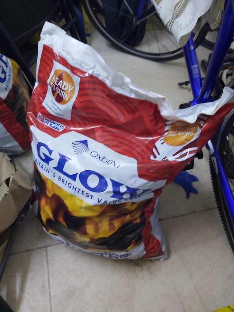 Oxbow Glow Briquettes (sold at £12 per bag) – Britain’s Brightest Value Fuel (20kg)