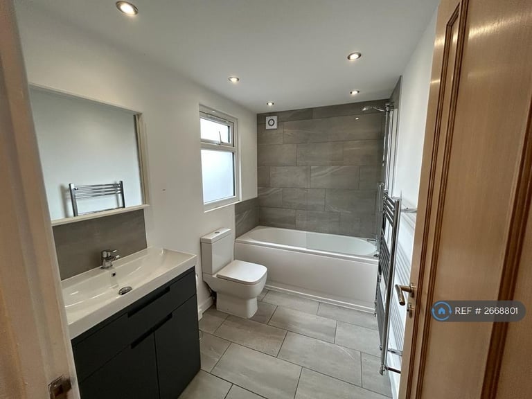6 bedroom house in Moseley Road, Fallowfield, Manchester, M14 (6 bed) (#2668801)