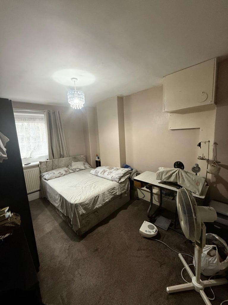 2 Rooms Available In A 3-Bed Flat for Rent AT SW2 2NT