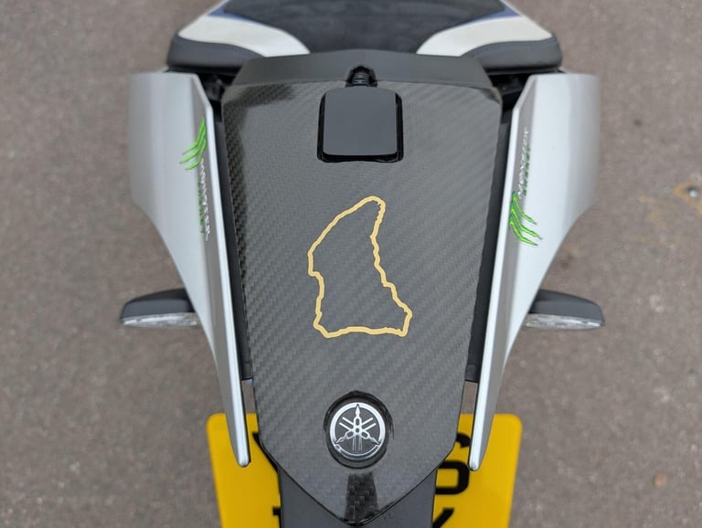 2016 YAMAHA YZF-R1M